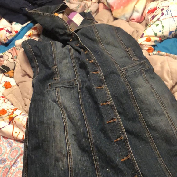 To small but cute dress for young teens - Picture 1 of 2